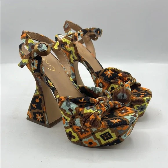 Circus by Sam Edelman Floral Platform Heels - Picture 3 of 15